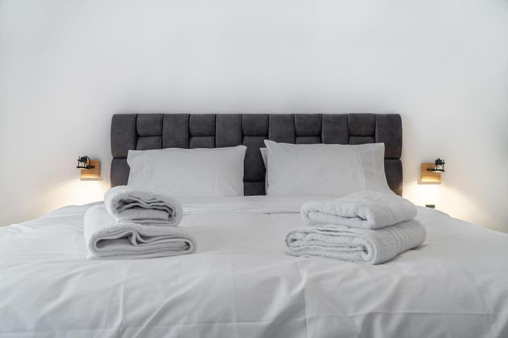 Syntagma Square, 60Sqm Platinum Suite Афины Экстерьер фото